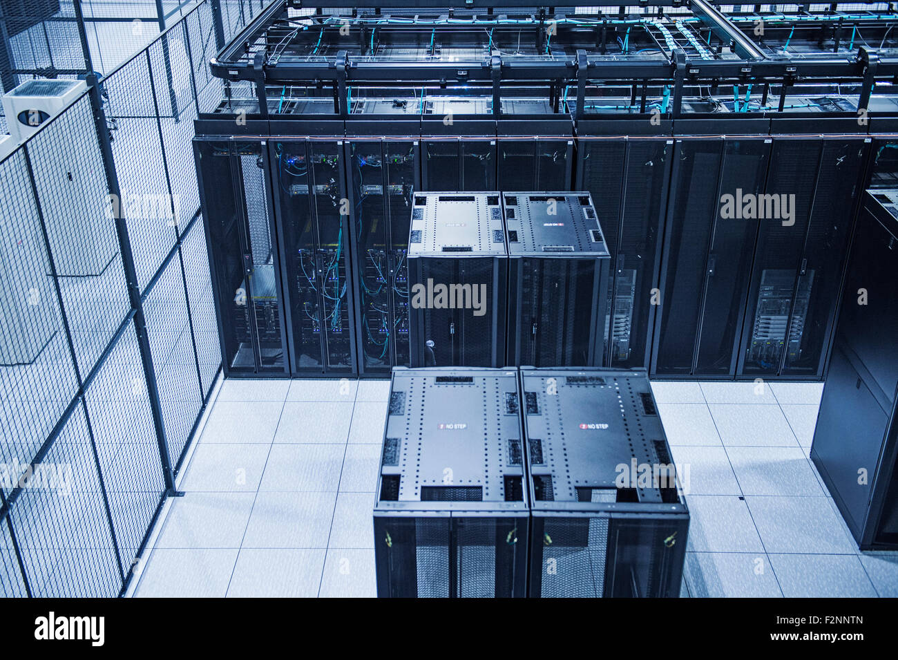 High angle view of technology in server room Banque D'Images