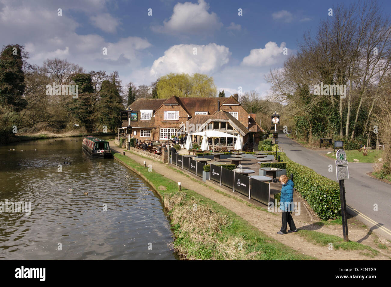 L'Ancre, restaurant, pub, verrouillage à Pyrford Wisley, Surrey, UK Banque D'Images