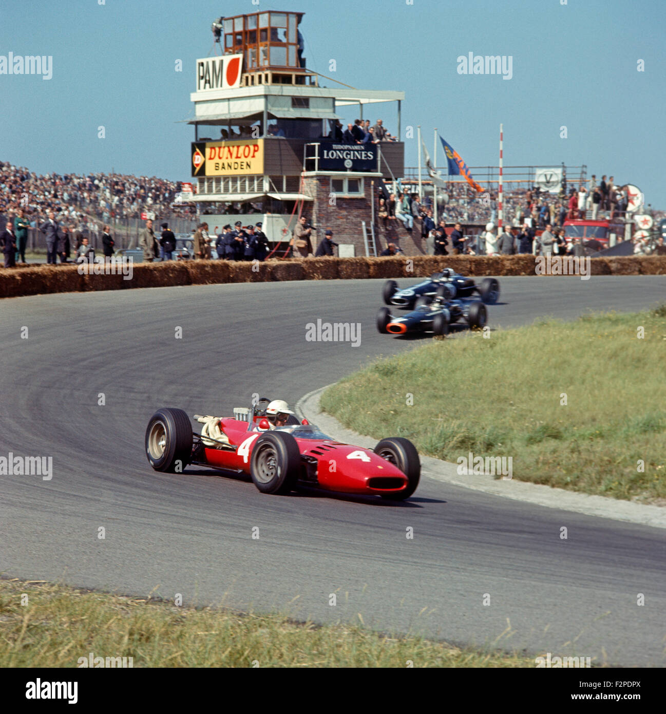Mike Parkes dans une Ferrari 312 à la Dutch GP Zandvoort 24 Juillet ...