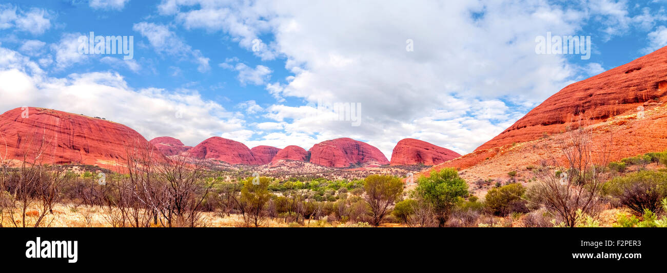 L'Australie, Territoire du Nord, Yulara, Kata Tjuta, les Olgas, Panorama Banque D'Images