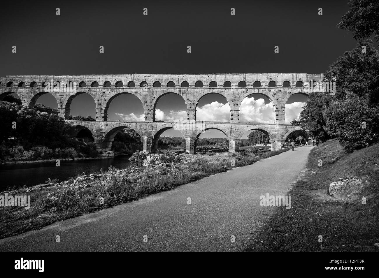 Pont du Gard, célèbre aqueduc romain dans le sud de la France près de Nîmes. Banque D'Images