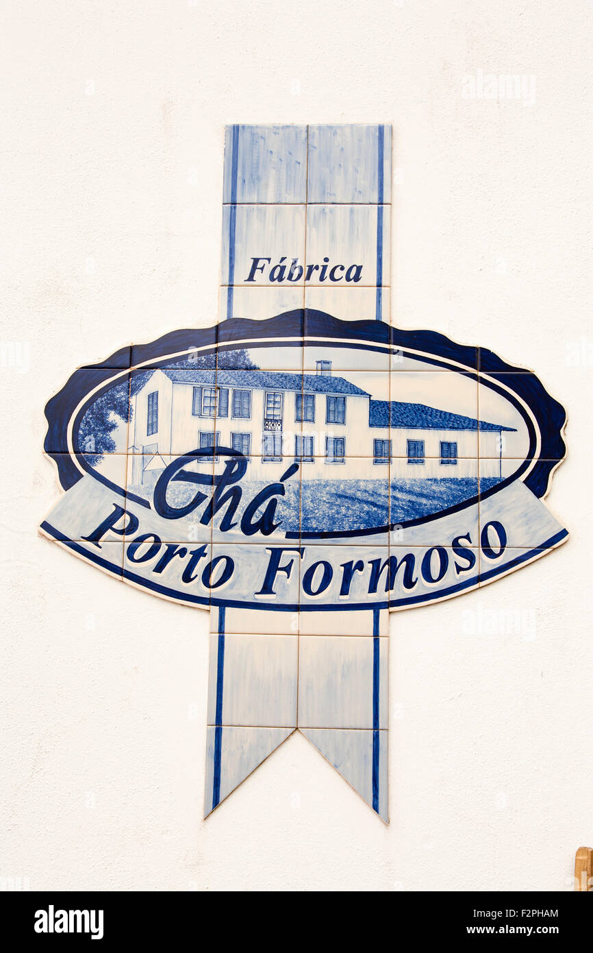'Glacé' azulejo carreaux bleus à Porto Formoso usine à thé. L'île de São Miguel, Açores, Portugal. Banque D'Images