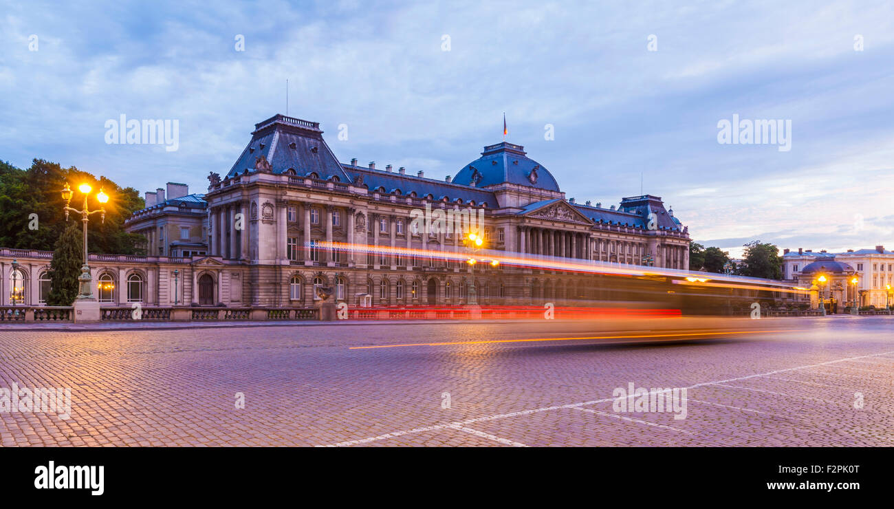 Belgique, Bruxelles, le Palais Royal de Bruxelles dans la soirée Banque D'Images