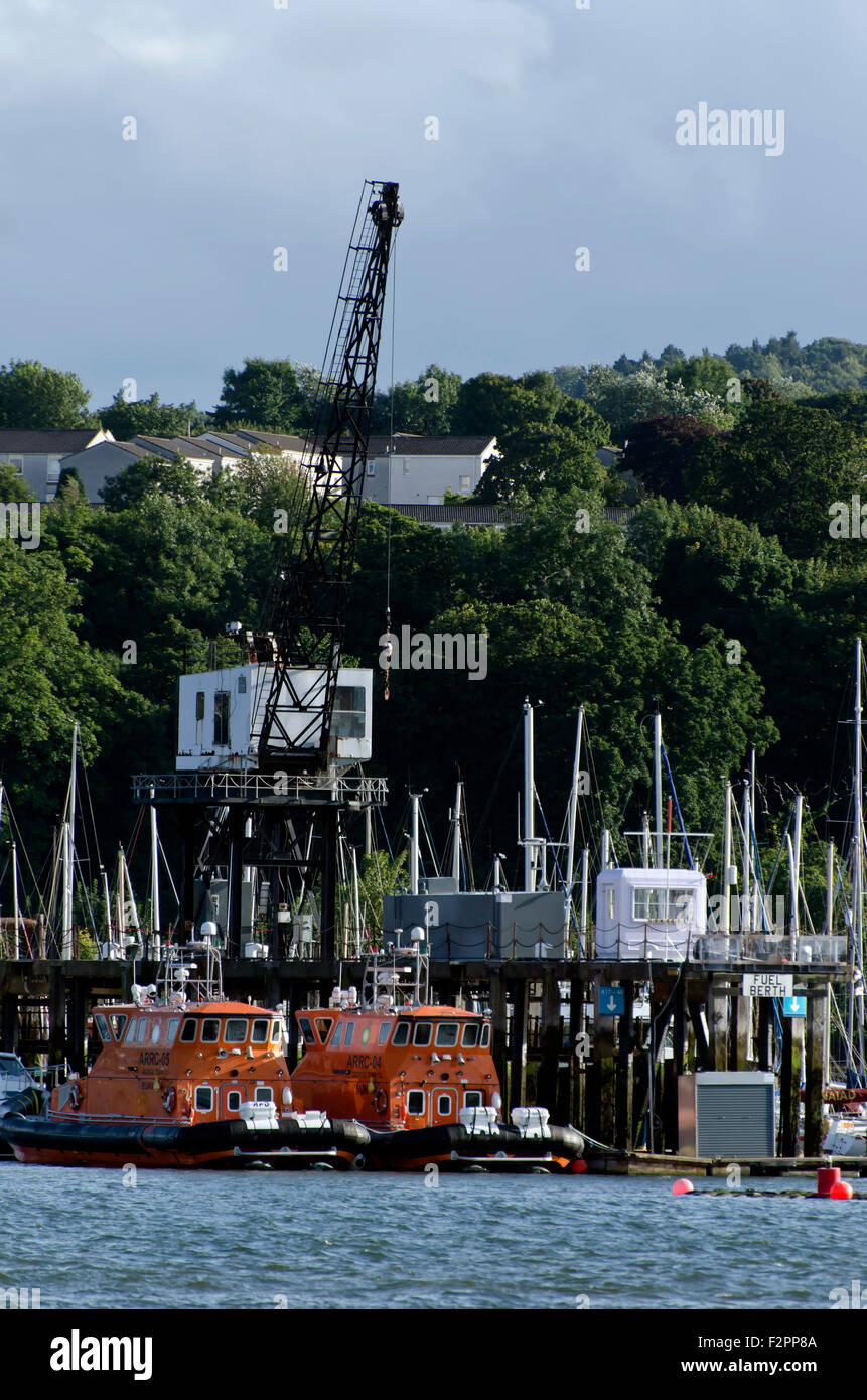 Remorqueurs amarrés au port de plaisance d'Edgar près de South Queensferry dans le centre Est de l'Ecosse. Banque D'Images