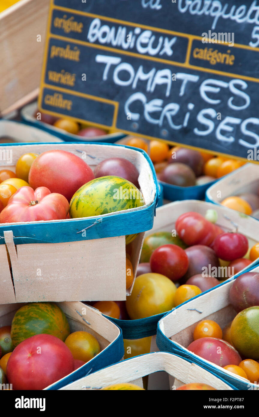 Les tomates sur l'échoppe de marché en Provence France Europe Banque D'Images