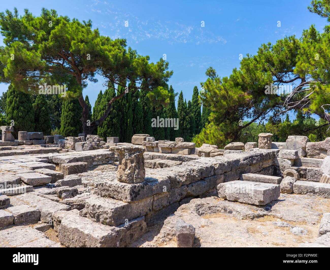 Les ruines du temple d'Athéna Polias à Filerimos Rhodes Grèce Europe Banque D'Images