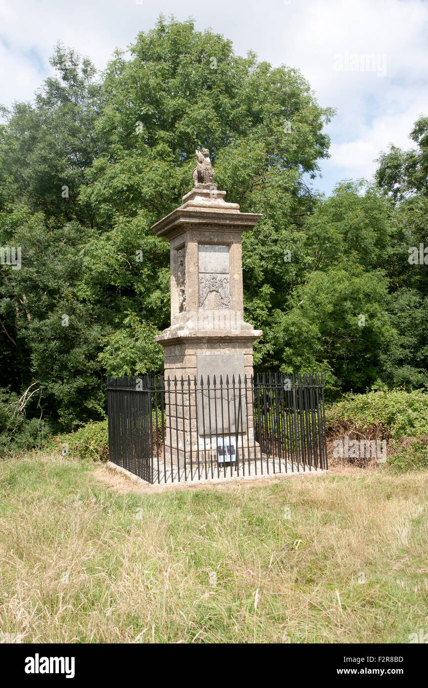 Sir Bevil Grenville monument indiquant bataille de Lansdown 1643 dans Guerre Civile Anglaise, près de Bath, Somerset, Angleterre, RU érigé 1720 Banque D'Images