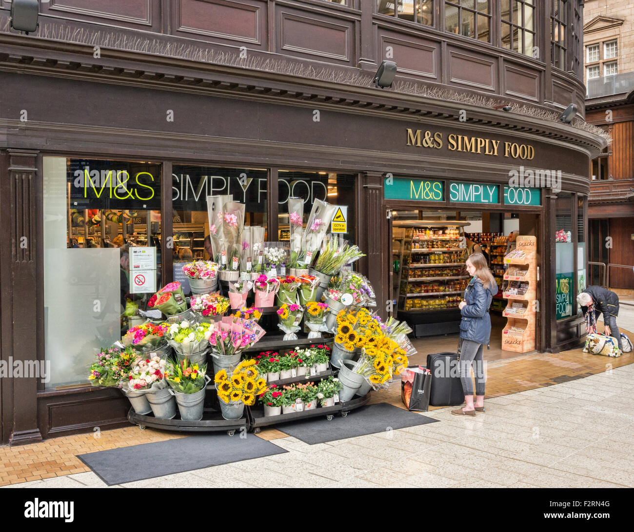 M&S Simply Food, la gare centrale de Glasgow, Glasgow, Ecosse, Royaume-Uni. Banque D'Images