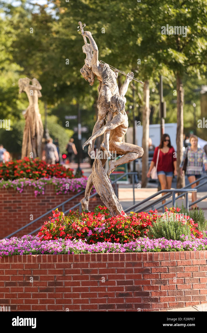 Réminiscence de la sculpture Tuan le long de la rue principale au centre-ville de Greenville, Caroline du Sud. Banque D'Images