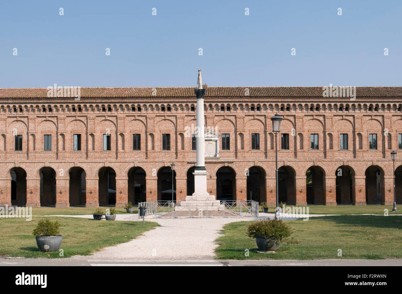 Galerie des anciens (Galleria degli Antichi) et Pallade Atena Colonne, Sabbioneta, Lombardie, Italie Banque D'Images