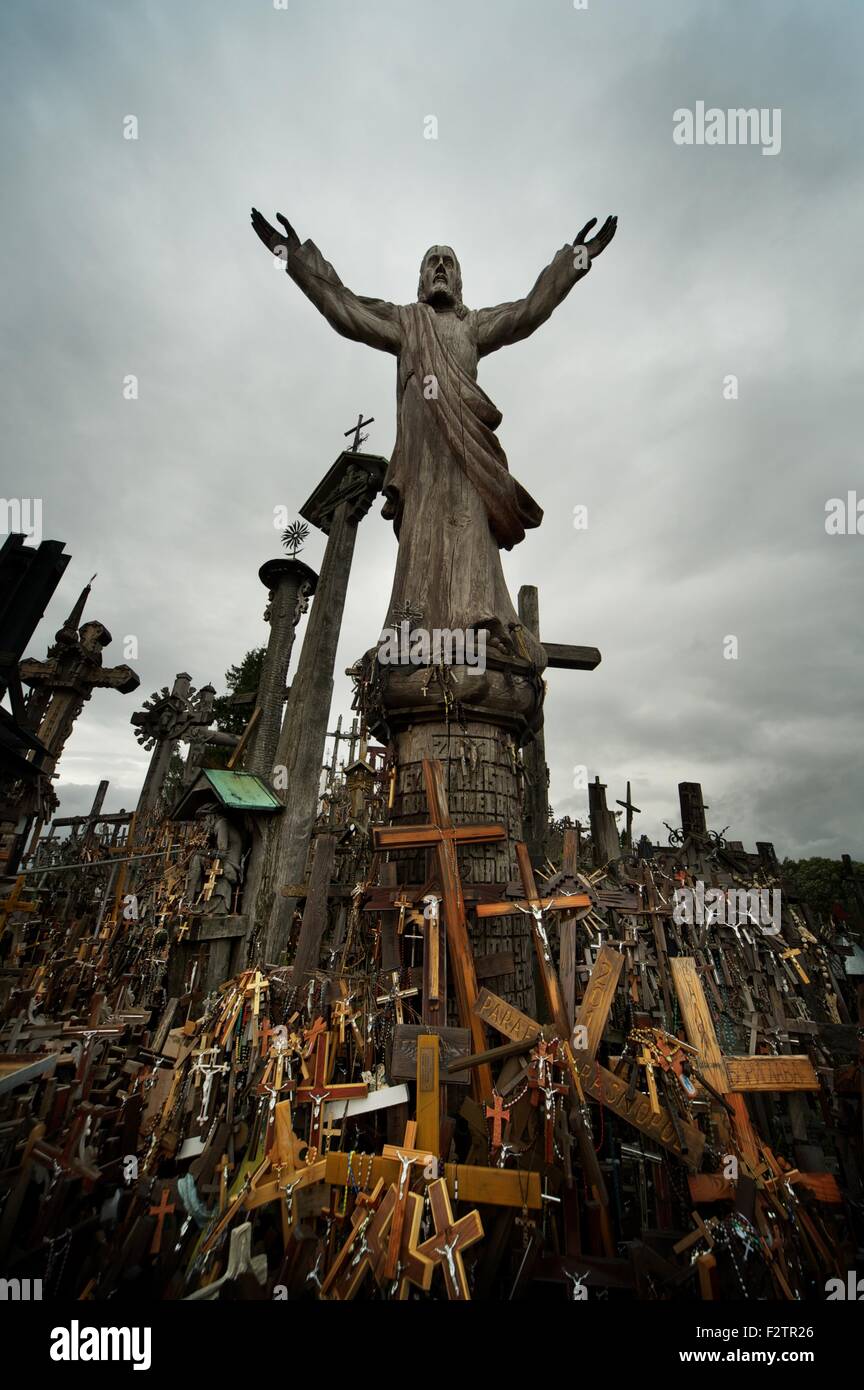 Jésus statue sur la colline des croix Banque D'Images