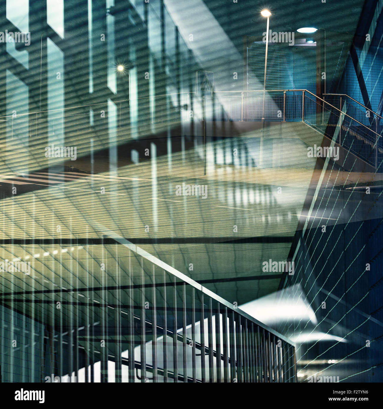 Résumé Contexte L'exposition multiples. Les formes architecturales. Banque D'Images