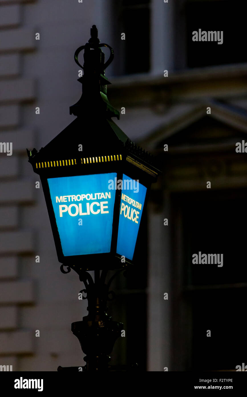 Angleterre Londres La police britannique lampadaire lampadaire bleu Banque D'Images