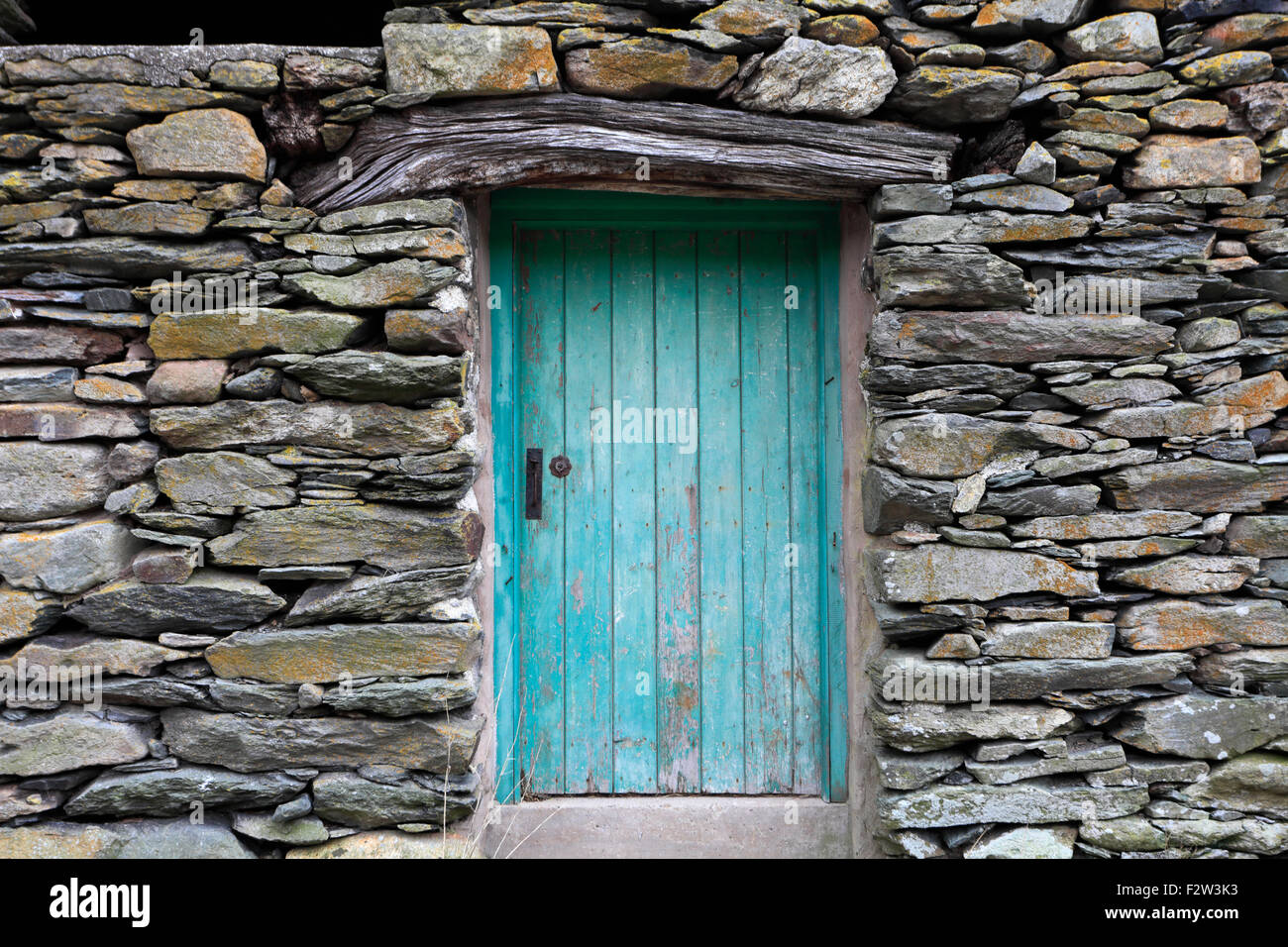 Porte de grange en pierre, Parc National de Lake district, comté de Cumbria, Angleterre, Royaume-Uni. Banque D'Images Porte de grange en pierre, Parc National de Lake district, comté de Cumbria, Angleterre, Royaume-Uni. Banque D'Images