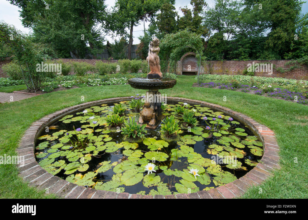 Toptary Ladew Gardens Maryland Belle Fontaine De Jardin Rose