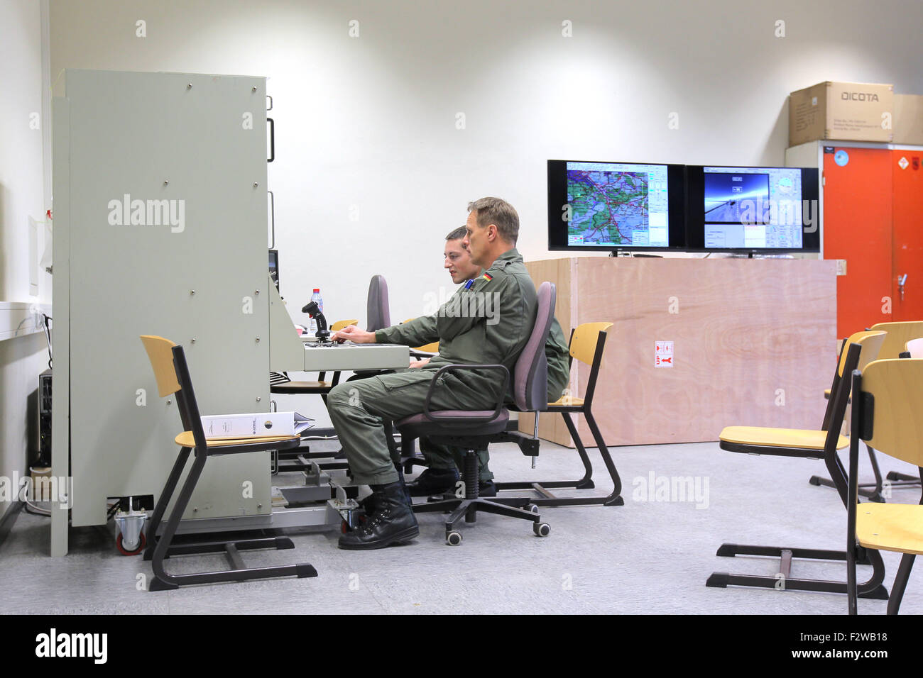10.12.2014, Kropp, Schleswig-Holstein, Allemagne - Deux pilotes de l'Armée de l'air des Forces armées la pratique, l'Uwe von Hassel Banque D'Images