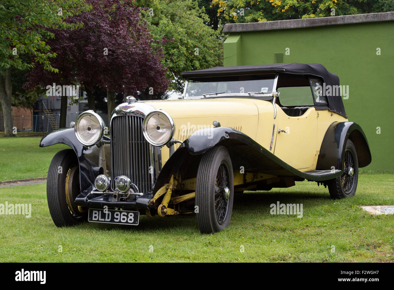 1932 Lagonda à Bicester Heritage Centre. Oxfordshire, Angleterre Banque D'Images