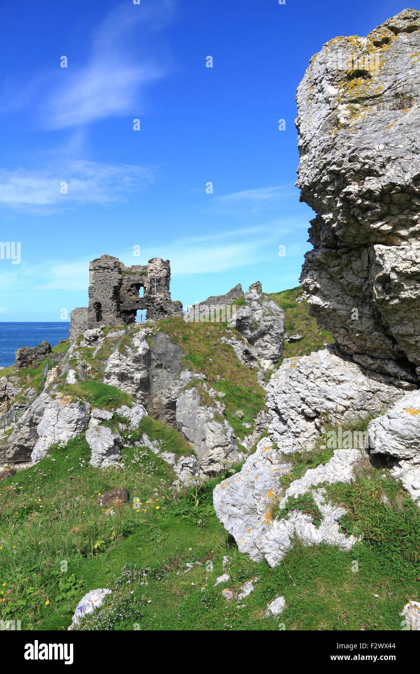 Ruines de Kinbane Castle près de Ballycastle, Irlande du Nord Banque D'Images