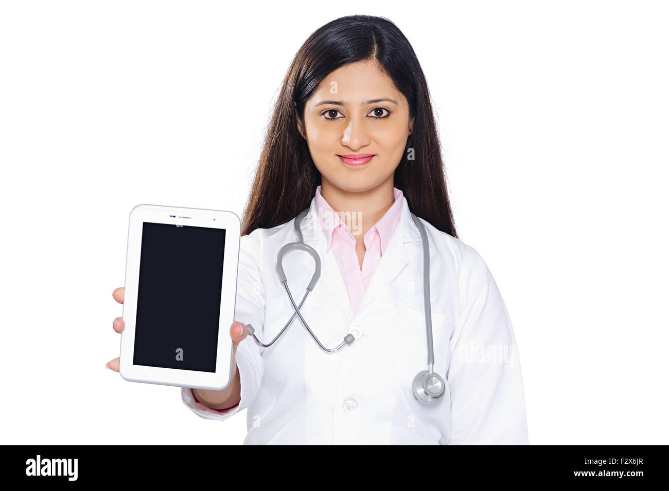 1 médecin indien qualité femme montrant Digital Tablet Banque D'Images