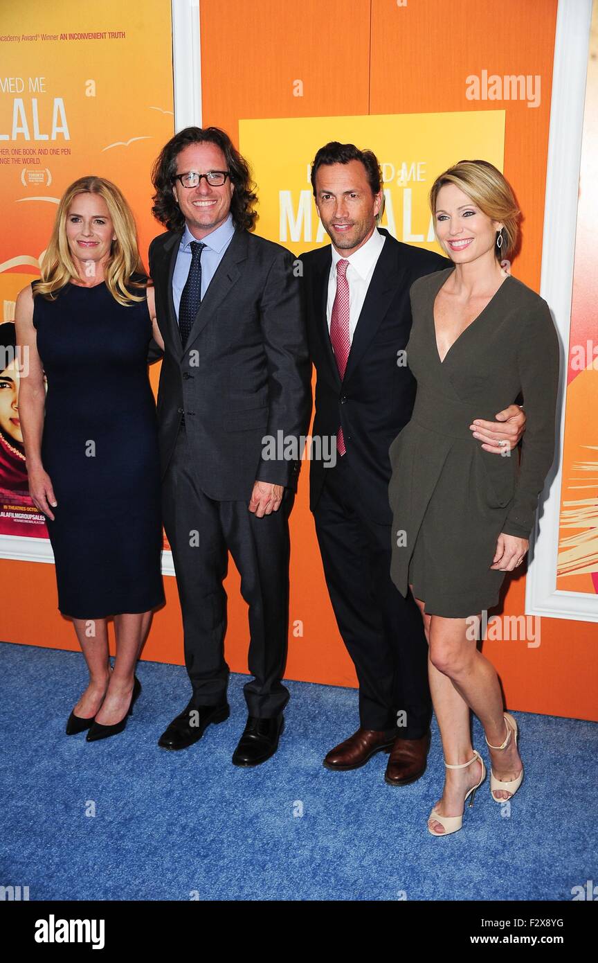 New York, NY, USA. Sep 24, 2015. Elizabeth Shue, Davis Guggenheim, Andrew Shue aux arrivées pour qu'il m'a appelée MALALA Premiere, Ziegfeld Theatre, New York, NY Le 24 septembre 2015. Credit : Gregorio T./Binuya Everett Collection/Alamy Live News Banque D'Images
