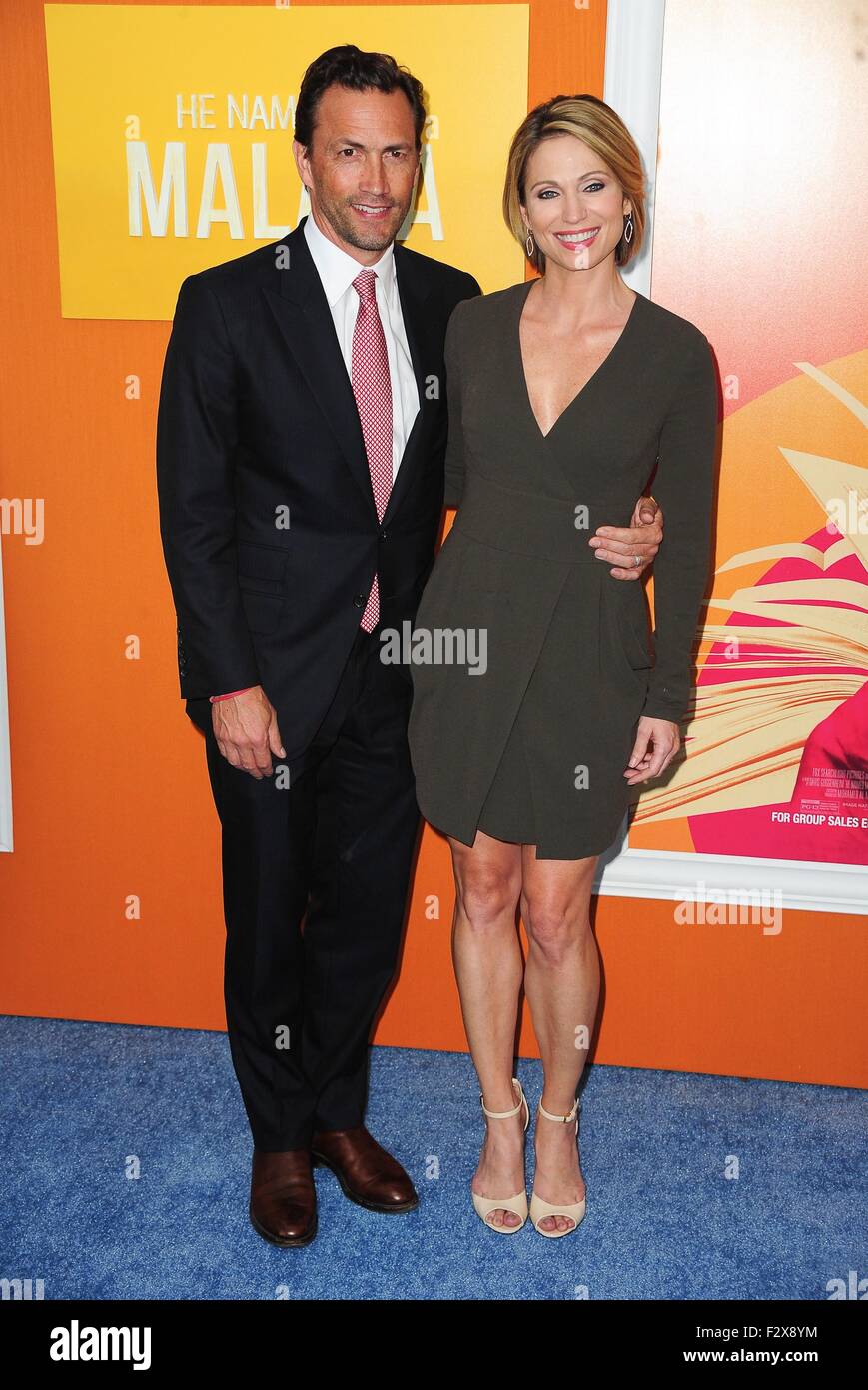 New York, NY, USA. Sep 24, 2015. Andrew Shue, femme au niveau des arrivées pour qu'il m'a appelée MALALA Premiere, Ziegfeld Theatre, New York, NY Le 24 septembre 2015. Credit : Gregorio T./Binuya Everett Collection/Alamy Live News Banque D'Images