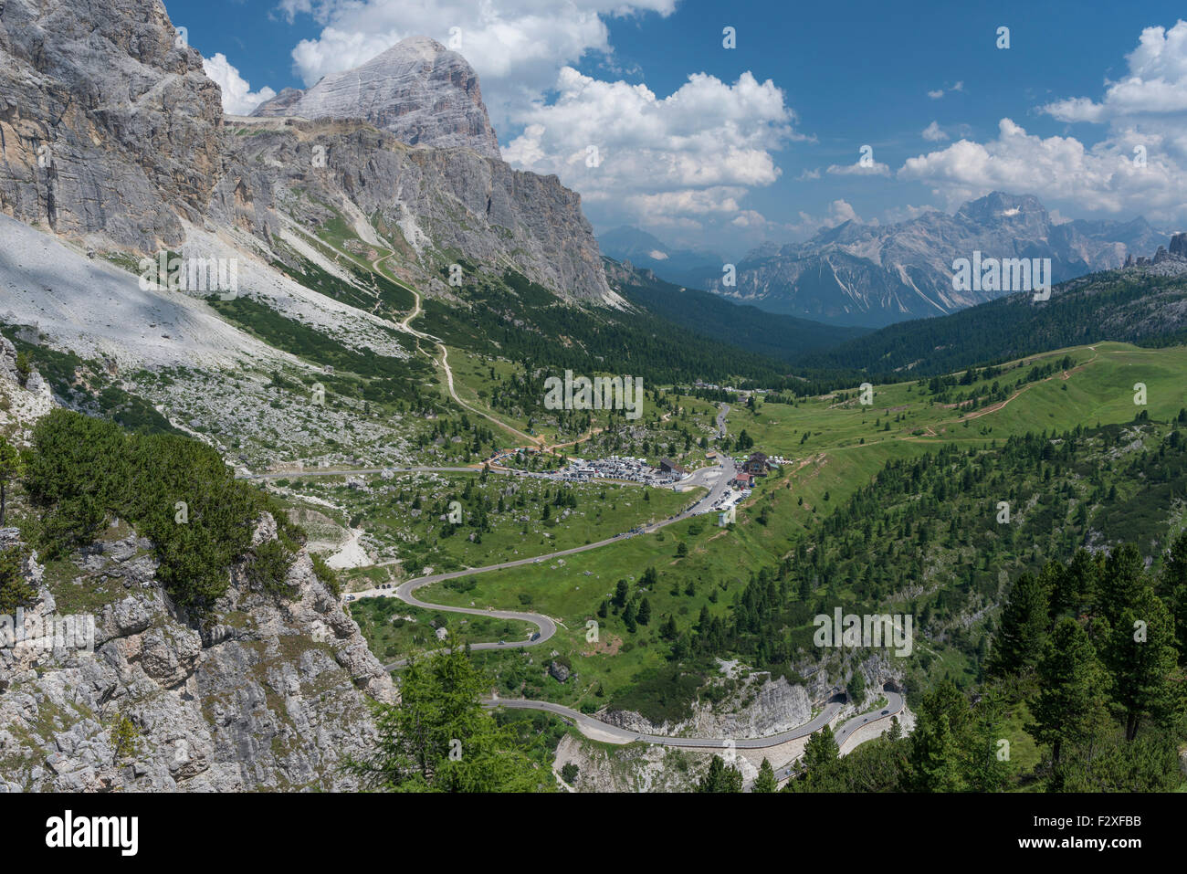 Col Falzarego, Dolomites, Alpes, province de Belluno, Vénétie, Italie Banque D'Images