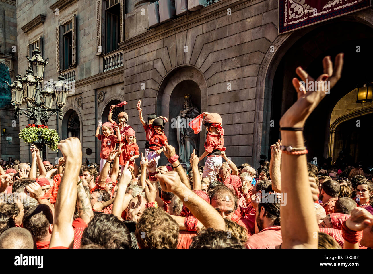 Barcelone, Espagne. 24 Septembre, 2015. La "Castellers de Barcelona" célébrer un tour de la ville de Barcelone au cours de vacances 'La Merce' Credit : matthi/Alamy Live News Banque D'Images