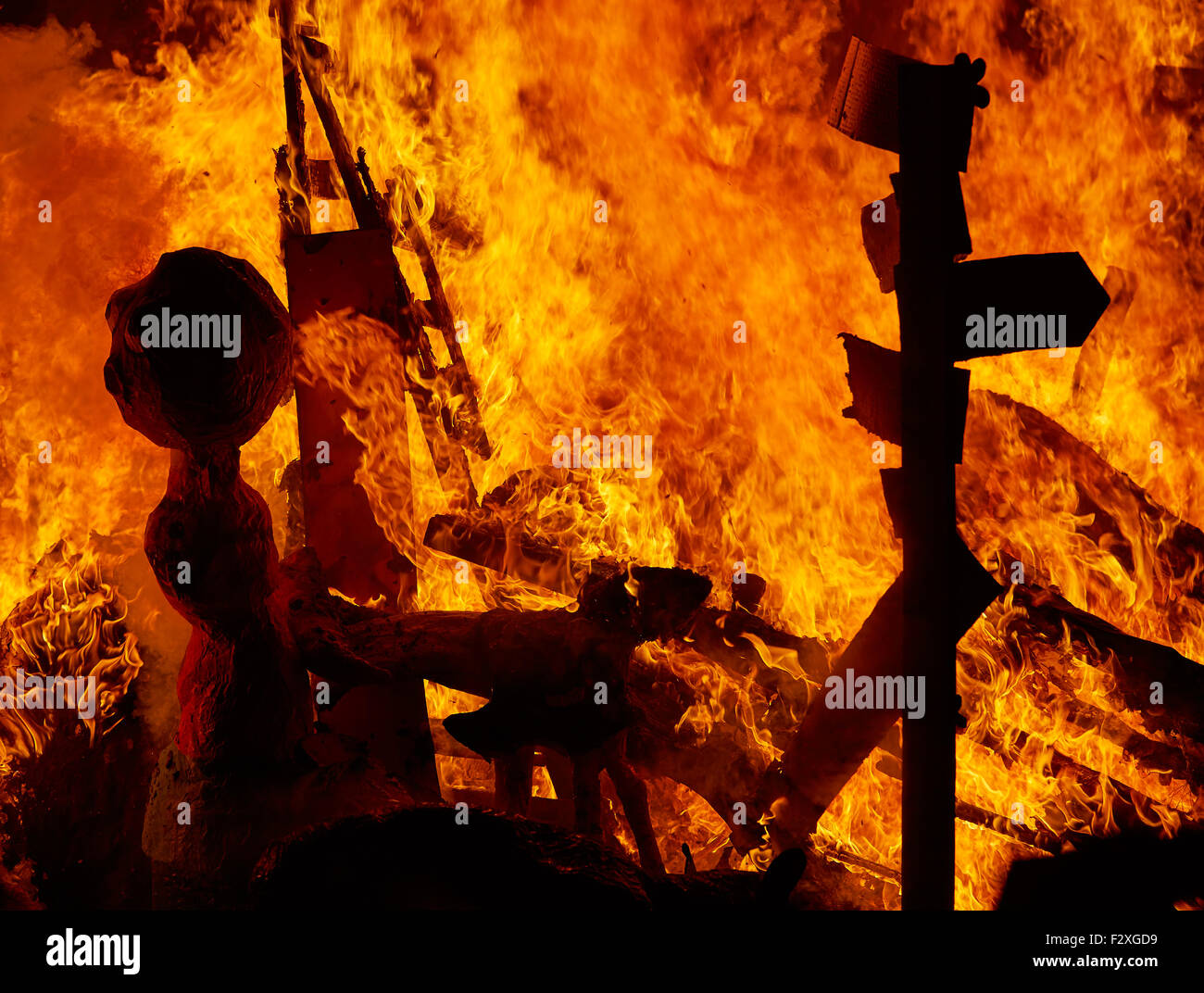 Feu de brûler à Valence Fallas fest au 19 mars Espagne tradition Banque D'Images