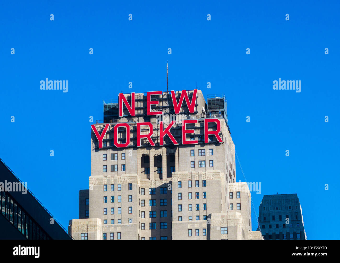 La signalisation sur le New Yorker Hotel à New York le mercredi 23 septembre, 2015. (© Richard B. Levine) Banque D'Images