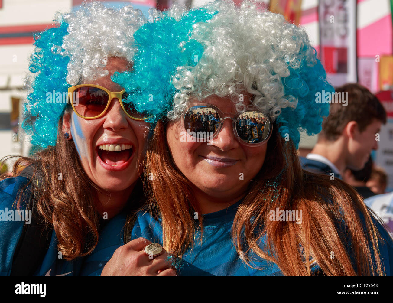 Gloucester, Royaume-Uni. 25 Septembre, 2015. L'Argentine rugby fans appréciant l'atmosphère à l'extérieur d'avant-match avant le coup d'Kingsholm '25 Septembre 2015' Credit : PixBytes/Alamy Live News Banque D'Images