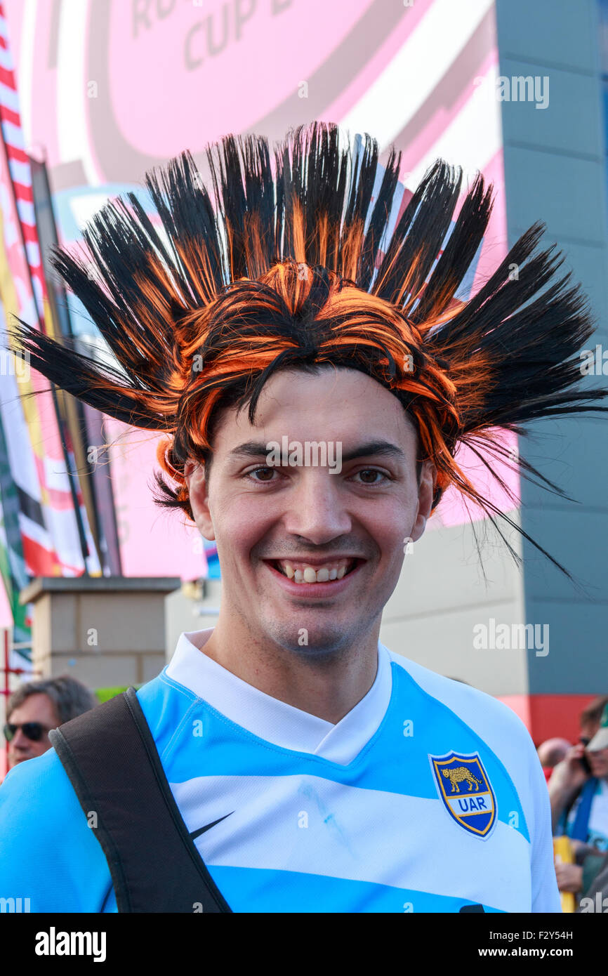 Gloucester, Royaume-Uni. 25 Septembre, 2015. L'Argentine rugby fan profiter de l'atmosphère à l'extérieur d'avant-match avant le coup d'Kingsholm '25 Septembre 2015' Credit : PixBytes/Alamy Live News Banque D'Images