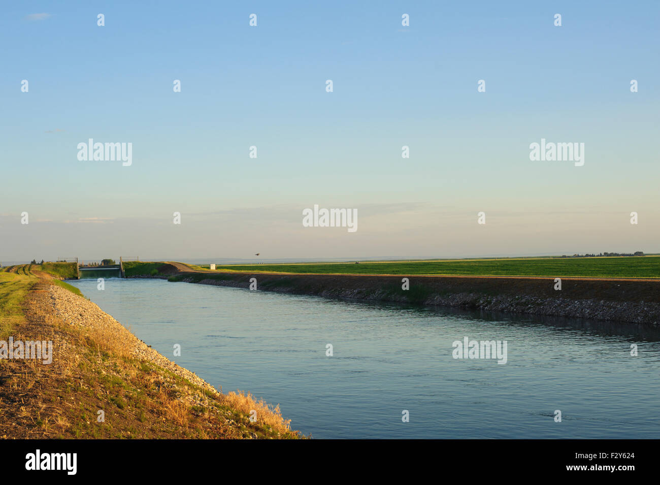 Canal d'irrigation du sud de l'Alberta Banque D'Images