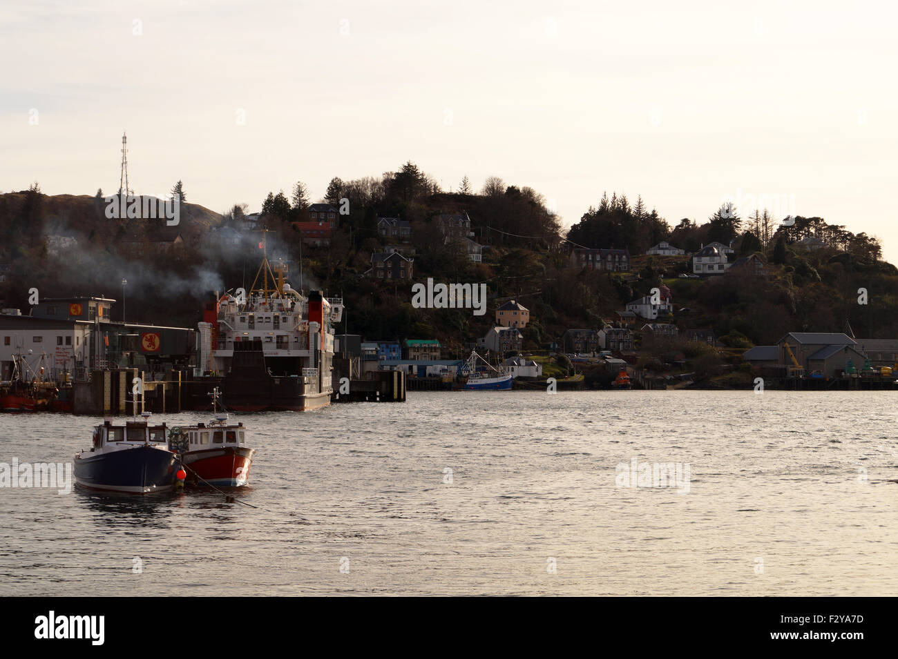 Front de Mer Mer Ferry Oban Banque D'Images