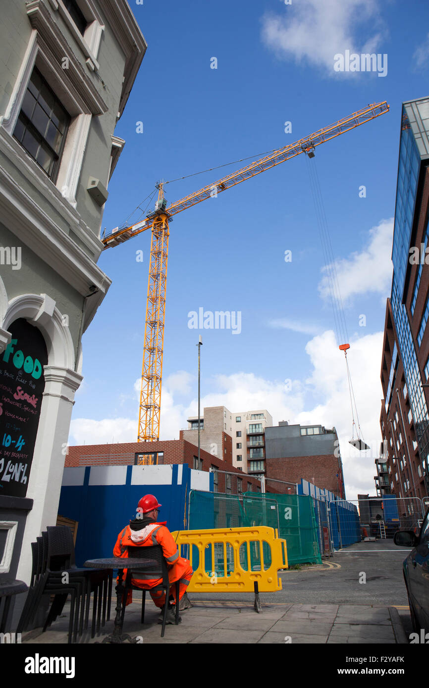 'Baltic View' construit par Balfour Beatty avec vue sur Albert Docks Liverpool Banque D'Images