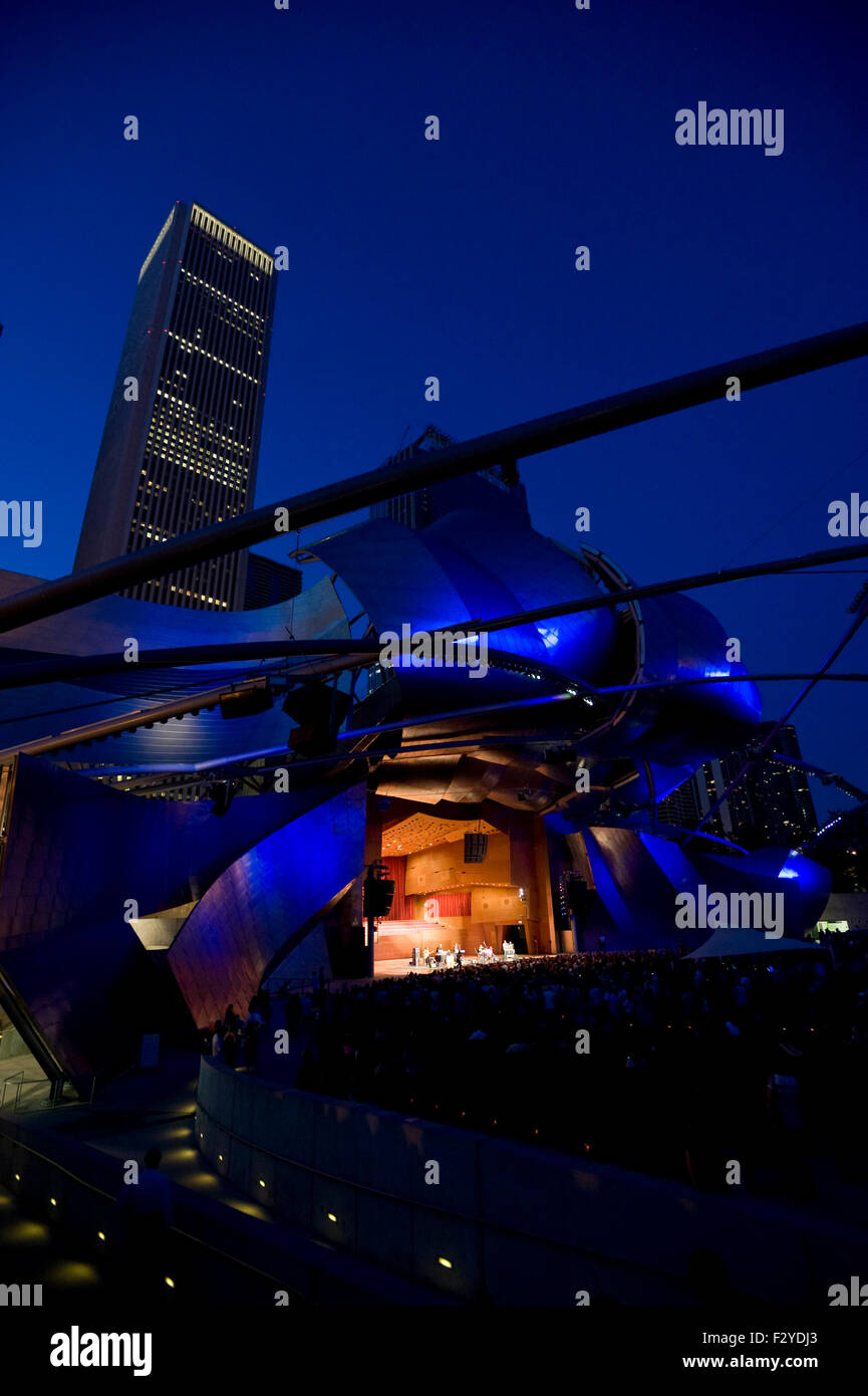 Musique Jay Pritzker Pavilion, Chicago, Illinois. kiosque dans le Parc du Millénaire conçu par l'architecte Frank Gehry. Banque D'Images