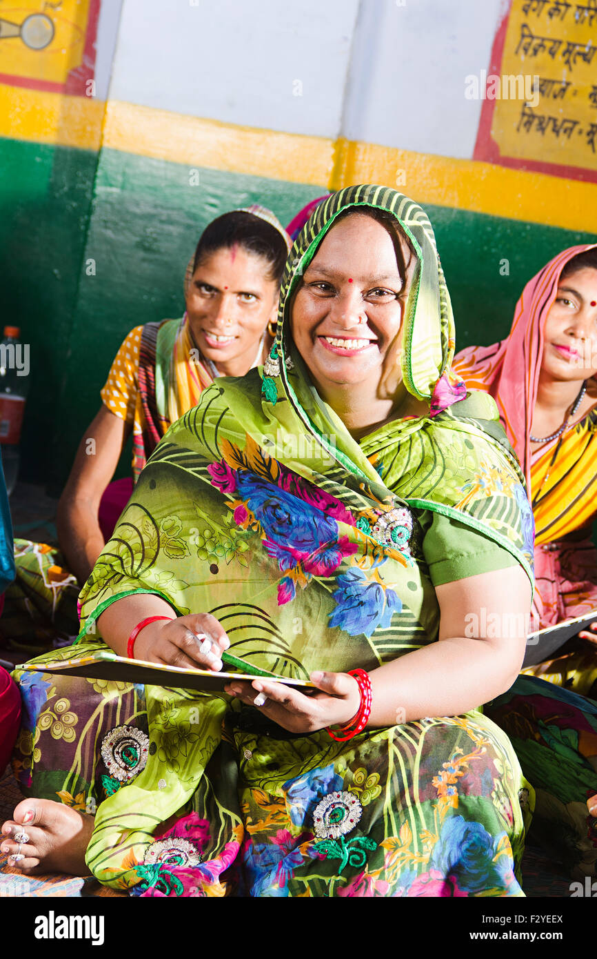 3 villageois ruraux indiens Éducation womans Banque D'Images