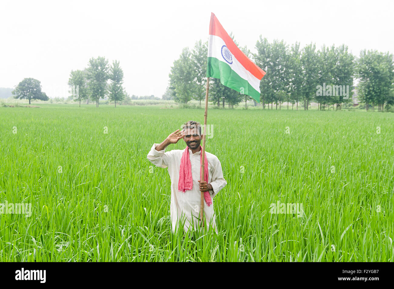 1 Les agriculteurs ruraux indiens Drapeau permanent ferme le jour de l'indépendance du Salut Banque D'Images