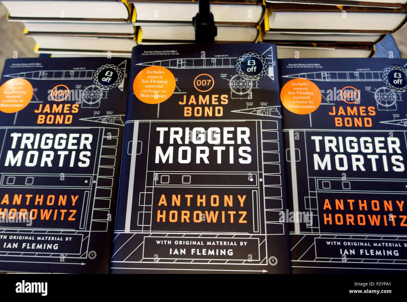 Mortis 'trigger' (roman James Bond) par Anthony Horowitz à Londres bookshop Banque D'Images