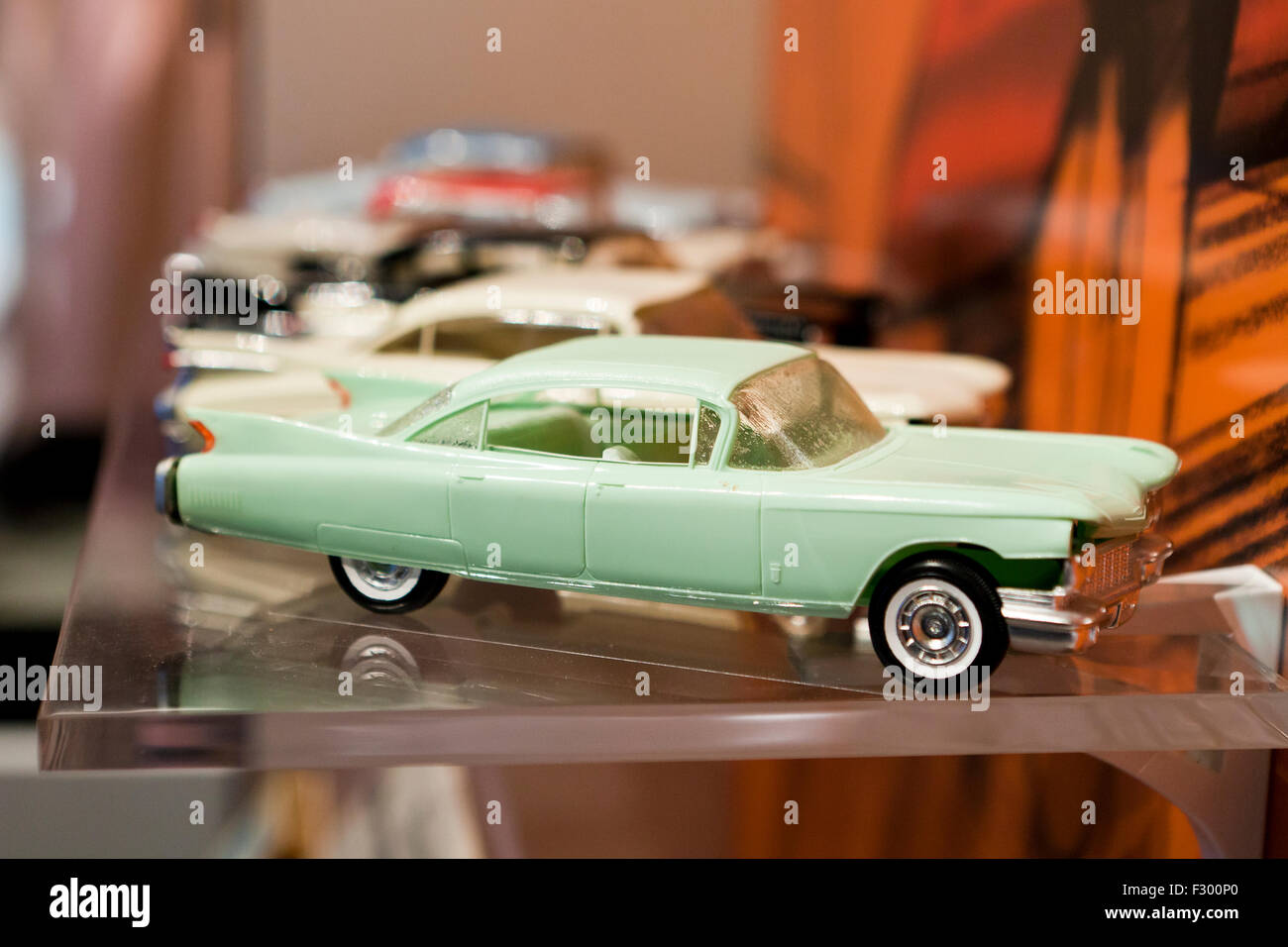 1960 Cadillac modèle voiture Eldorardo sur étagère - USA Banque D'Images