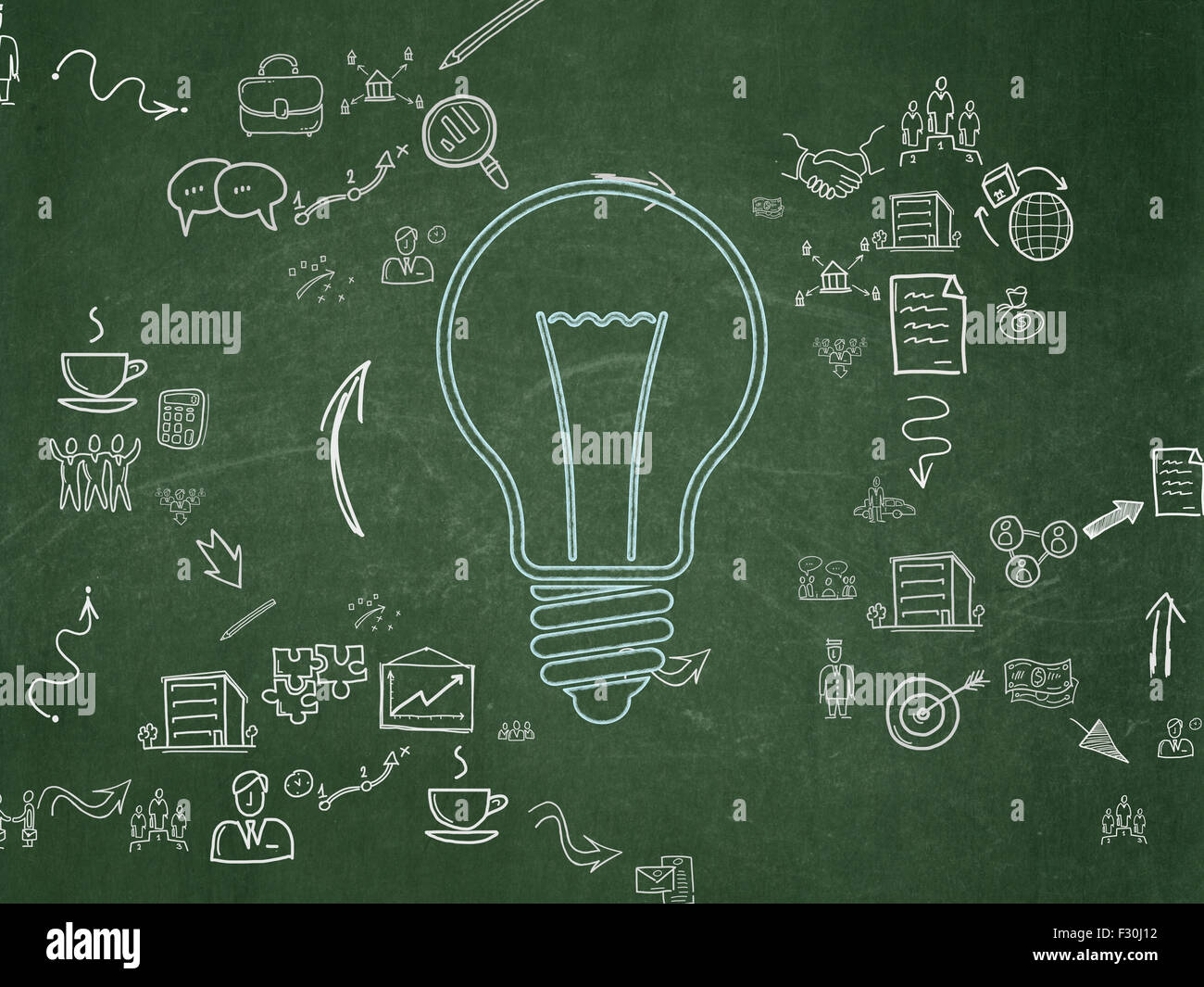 Concept Finance : Light Bulb on School Board background Banque D'Images