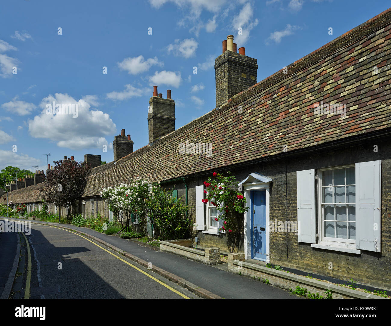 Cambridge, Orchard Street, c. 1825 Terrasse cintrage de cottages avec mansarde profonde histoire de pendaison 600x600. Banque D'Images