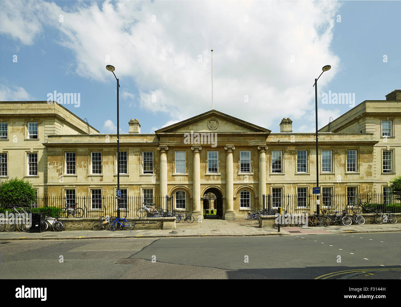 L'Université de Cambridge, de l'Emmanuel College, cour avant Banque D'Images