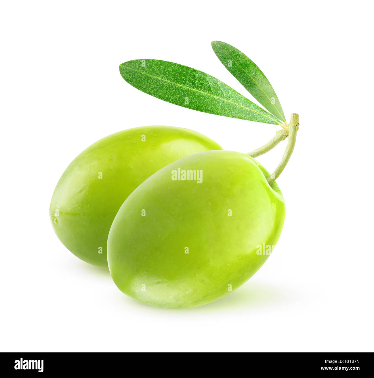 Deux olives vertes isolated on white Banque D'Images