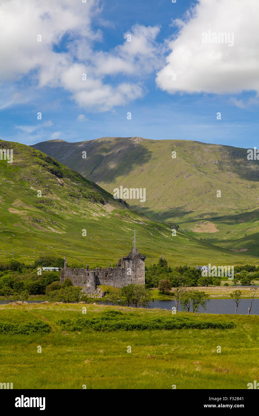 Image de Kilchurn Castle, sur les rives du Loch Awe, en Écosse. Banque D'Images