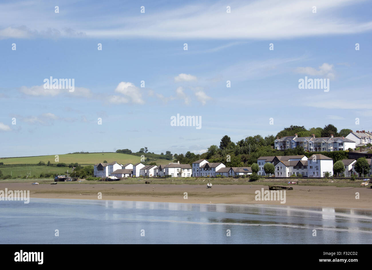Vue sur la ville, l'estuaire vers la rivière Torridge, Bideford, North Devon, Angleterre, juin Banque D'Images