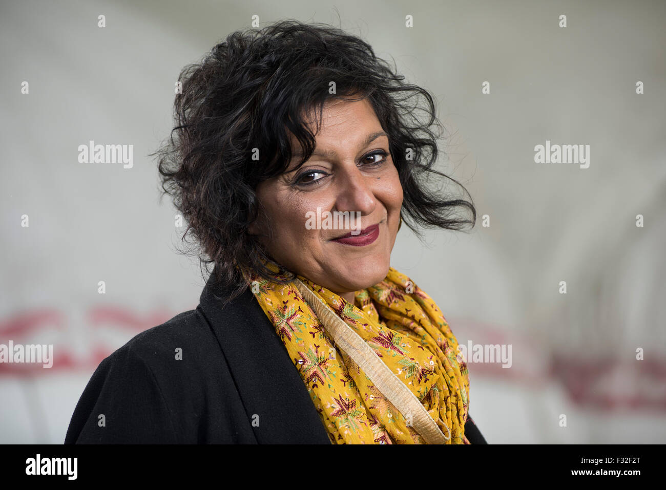 Le comédien britannique, écrivain, dramaturge, chanteur, journaliste, productrice et actrice Syal Meera CBE. Banque D'Images