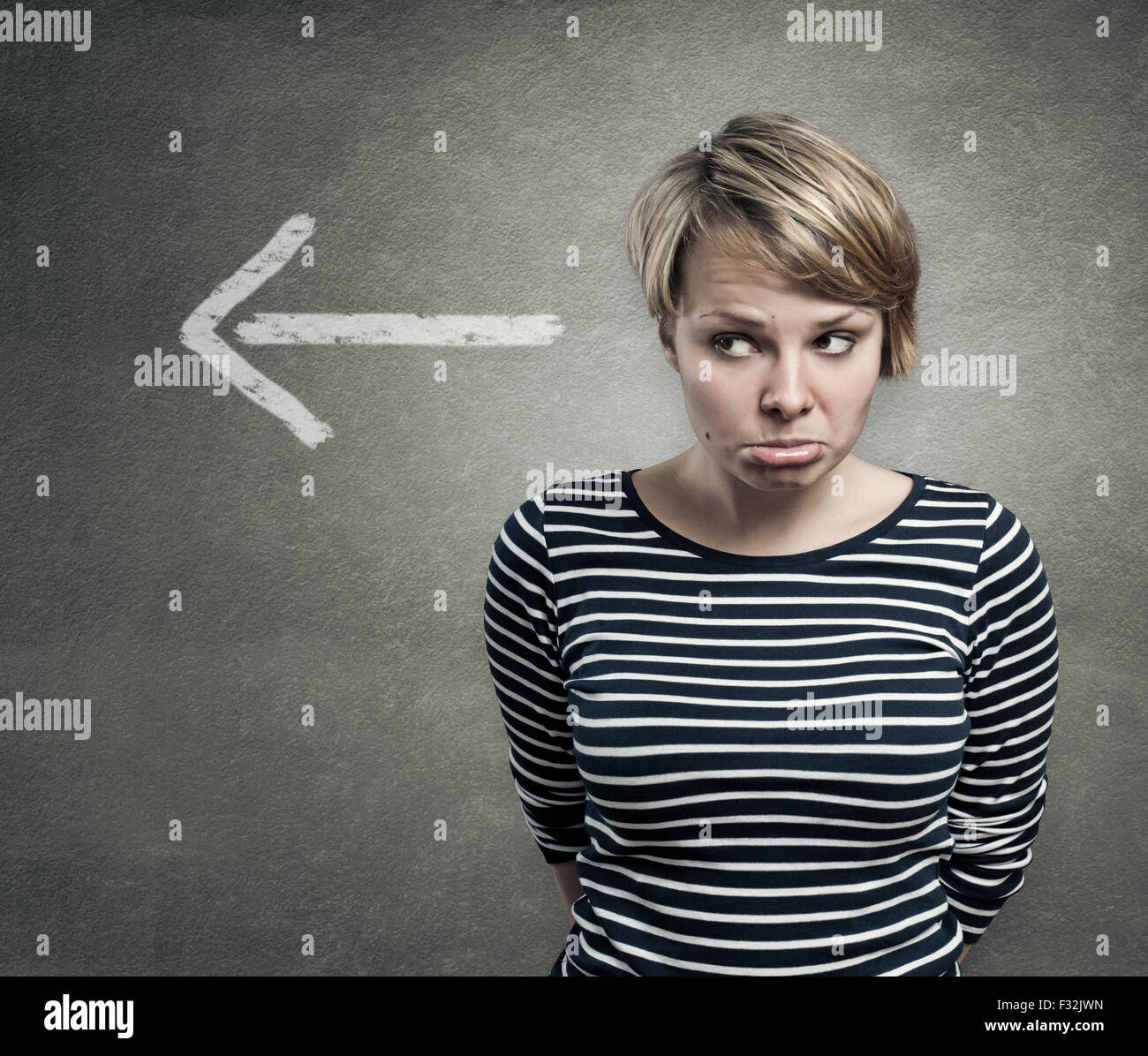 Honteux Et Confus En 7 Lettres Concept d'une personne coupable, confus, honteux Photo Stock - Alamy