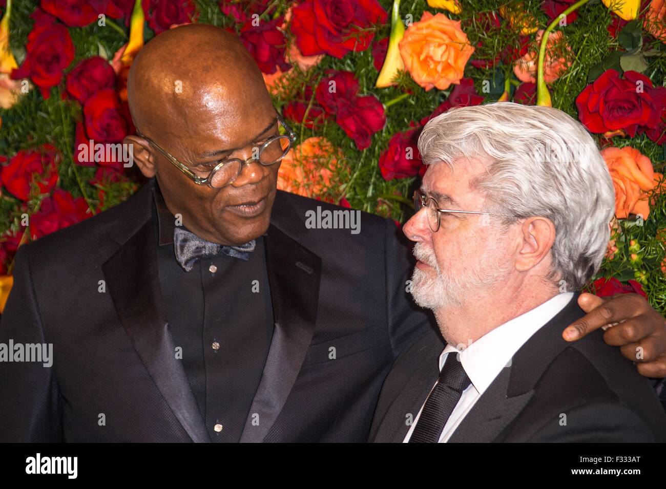 New York, NY, USA. 28 Sep, 2015. Samuel L. Jackson, George Lucas aux arrivées pour American Theatre Wing 2015 Gala annuel, l'hôtel Plaza, New York, NY Le 28 septembre 2015. Crédit : Steven Ferdman/Everett Collection/Alamy Live News Banque D'Images
