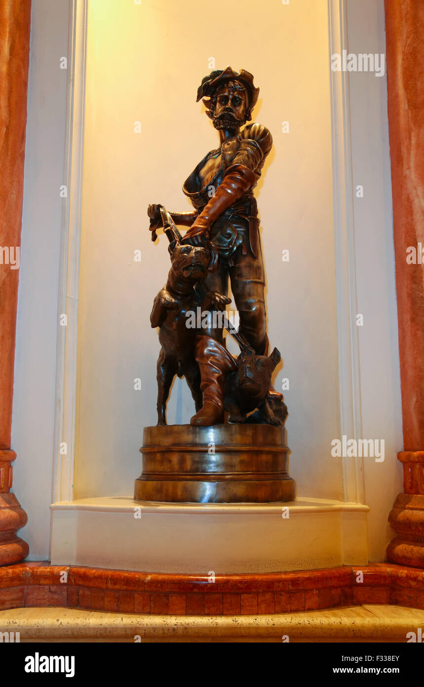 Statue en bronze dans le hall de l'Hôtel Genting Highlands à Highland, la Malaisie. Banque D'Images