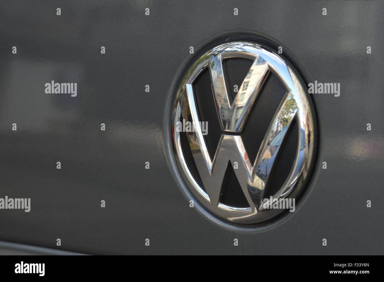 Wolfsburg, Allemagne - le 25 septembre 2015 - Volkswagen VW la tricherie dans les tests pour la pollution et les émissions de son moteur diesel dans le Banque D'Images